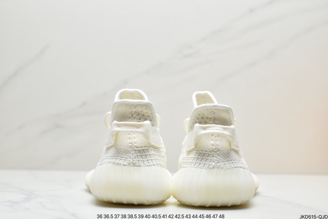 combined with Kanye West x Adidas Yeezy Boost 350 V2 ”Light” all-match lightweight popcorn midsole casual sports jogging shoes HQ6316