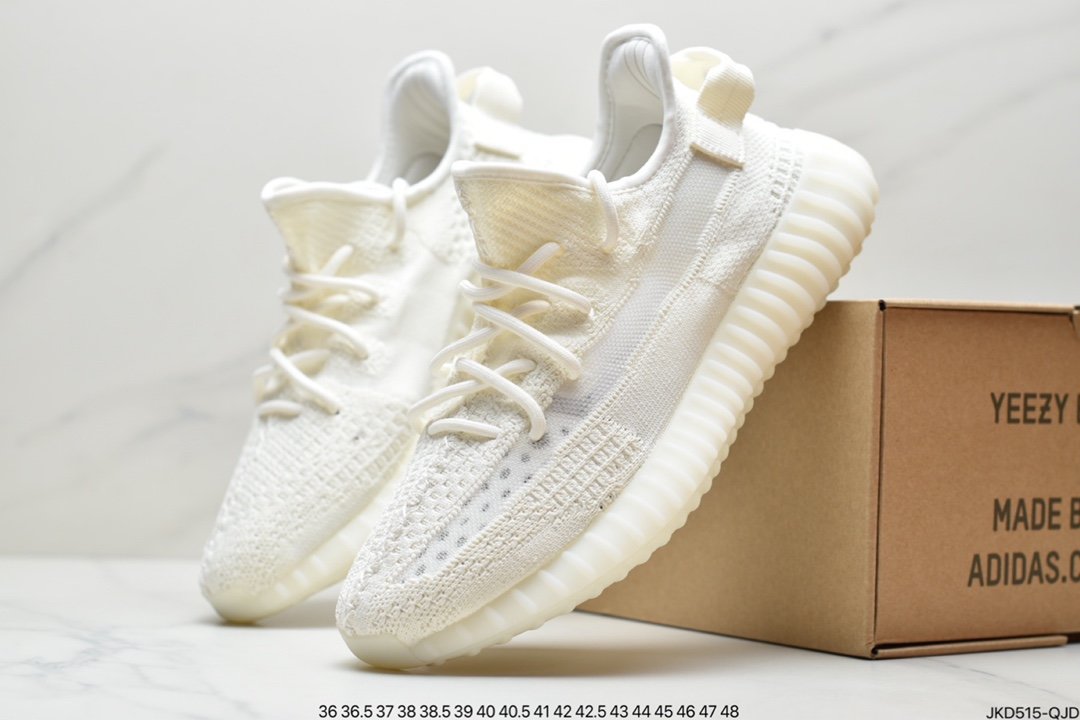 combined with Kanye West x Adidas Yeezy Boost 350 V2 ”Light” all-match lightweight popcorn midsole casual sports jogging shoes HQ6316