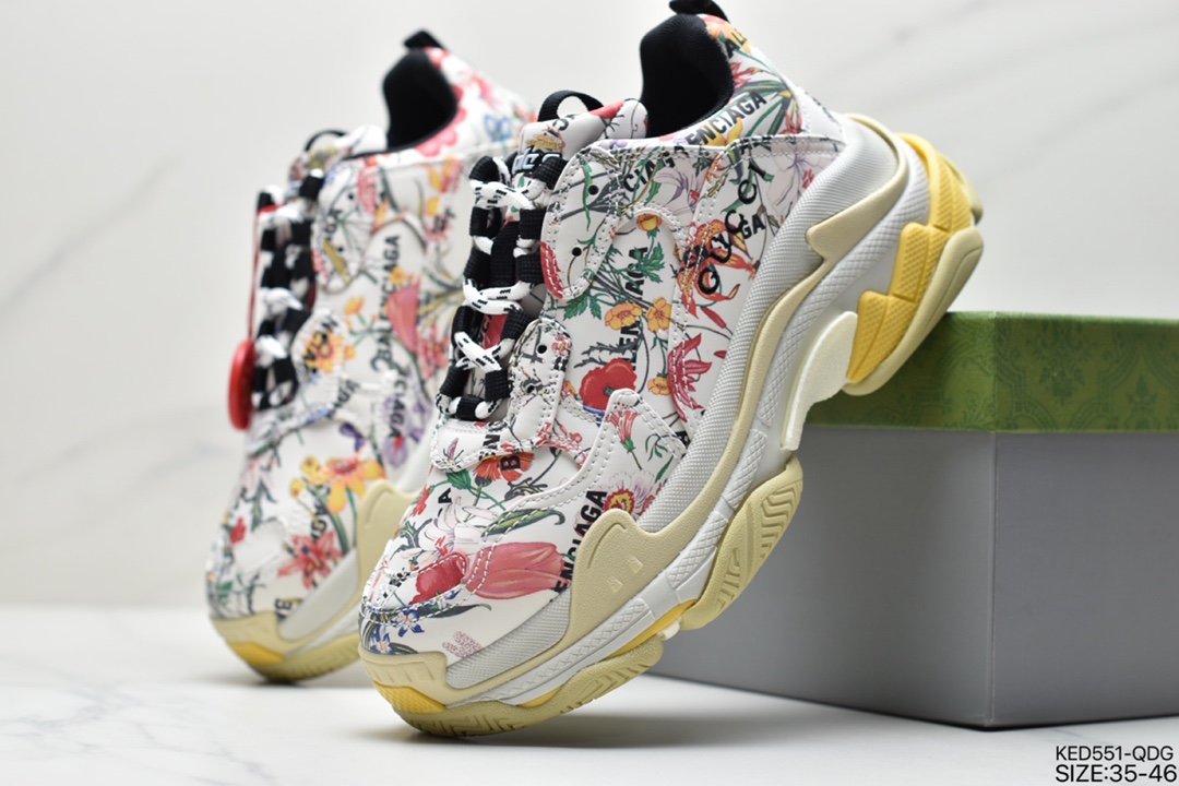 Xu Yiyang Balenciaga Triple S Air Cushion Retro Air Cushion Running Shoes in the same ivory white flower original box