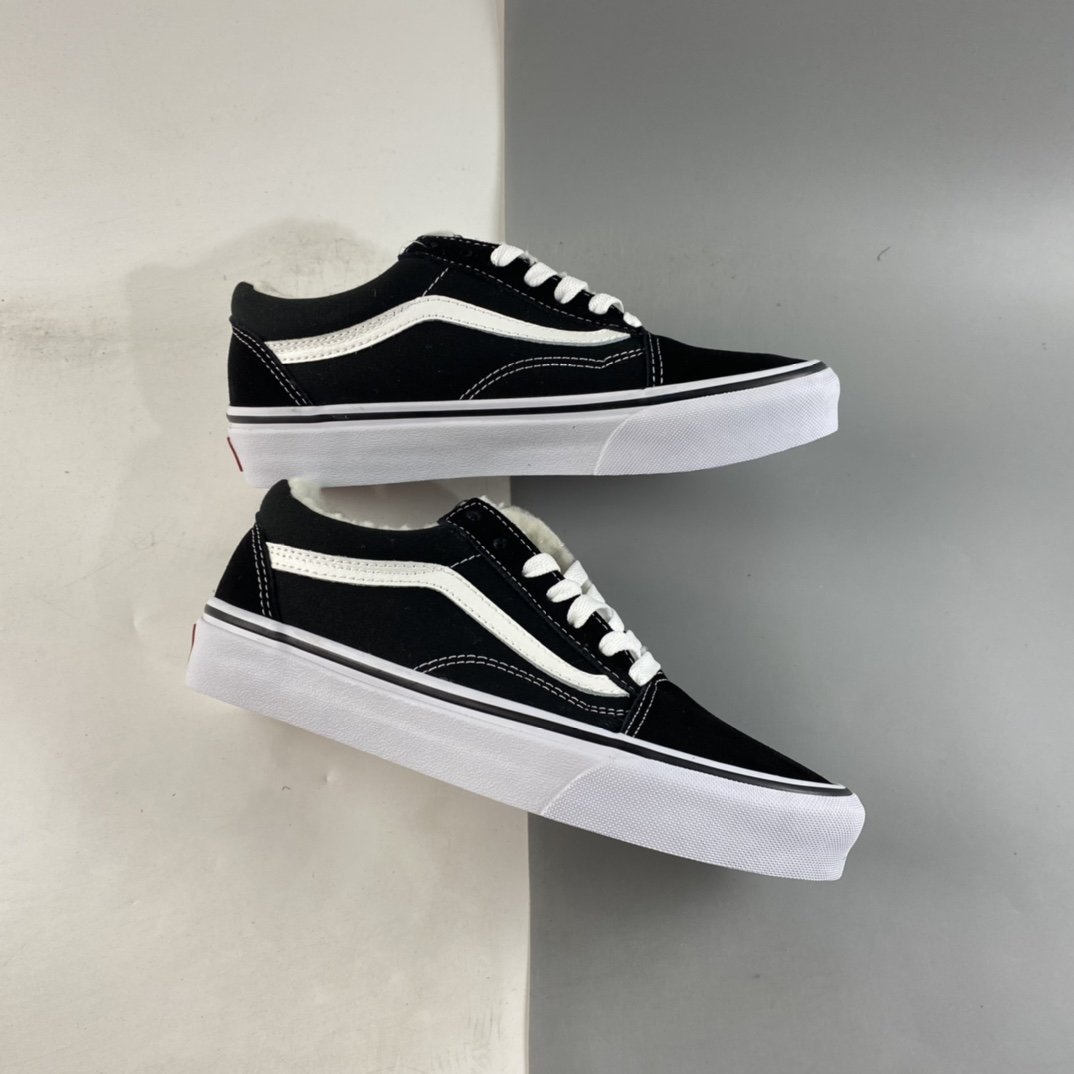 Vans Old School Vans Classic Low Top Plus Velvet VN000D3HY28