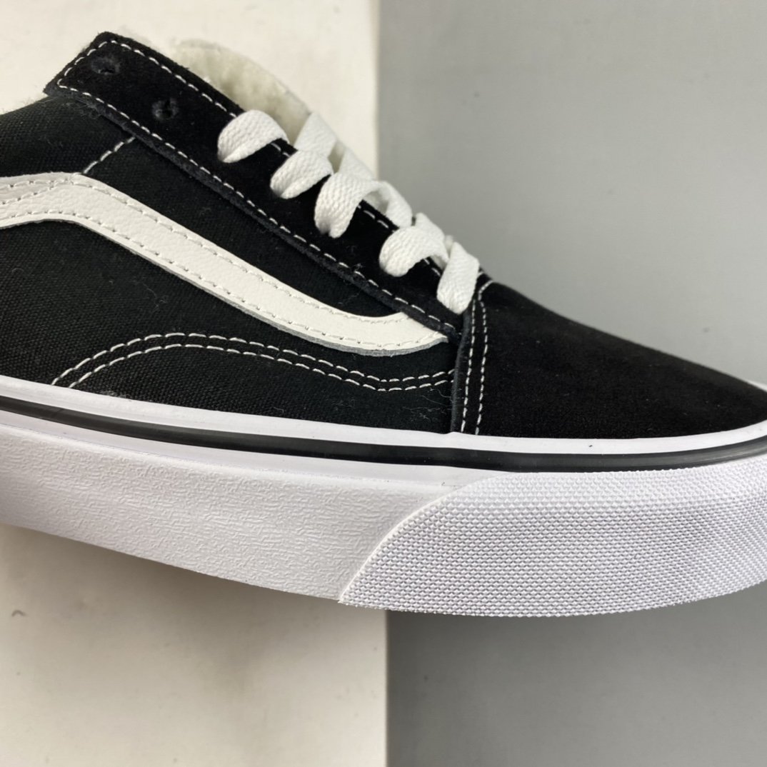 Vans Old School Vans Classic Low Top Plus Velvet VN000D3HY28