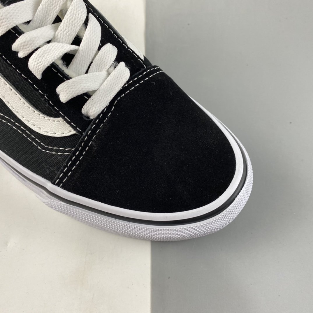 Vans Old School Vans Classic Low Top Plus Velvet VN000D3HY28