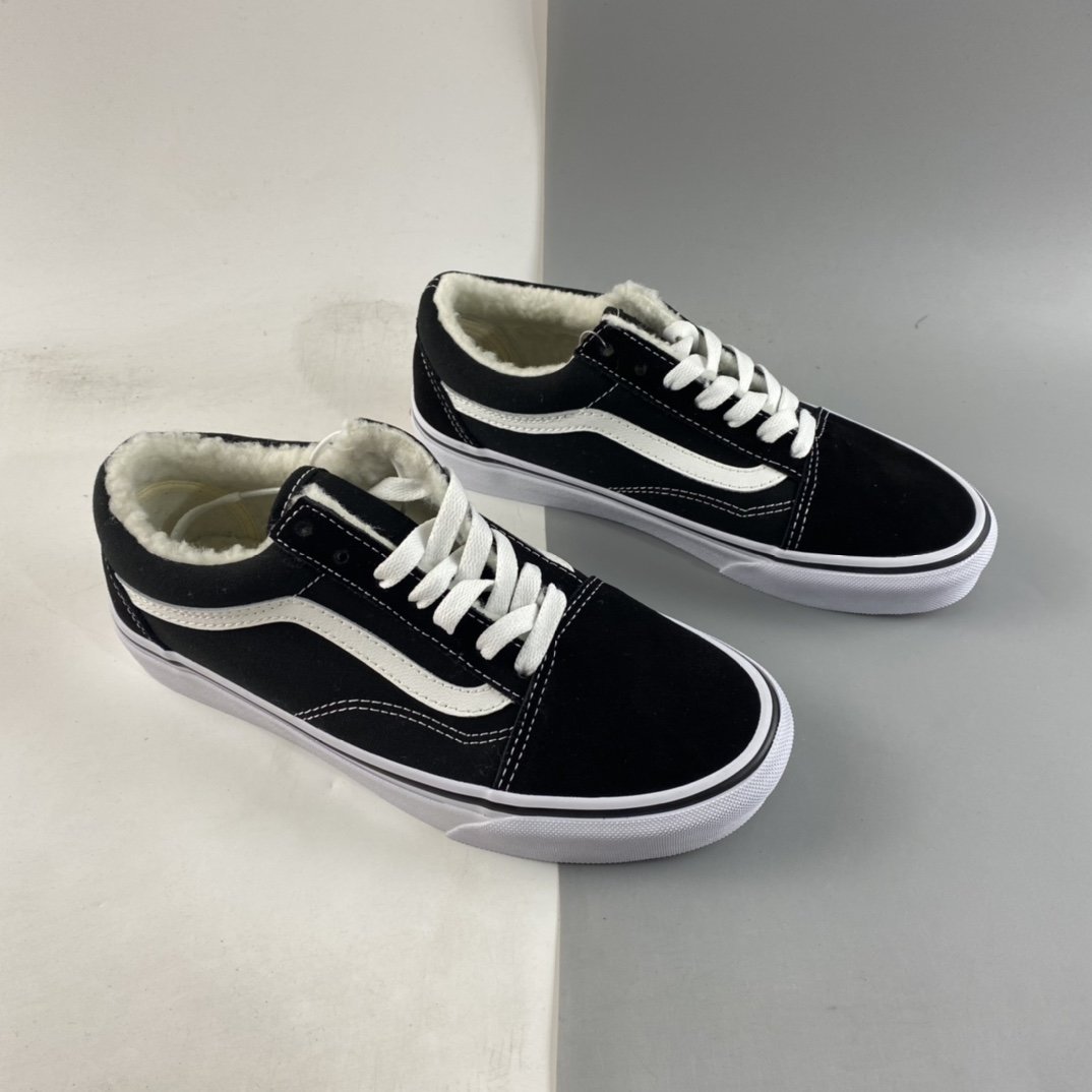 Vans Old School Vans Classic Low Top Plus Velvet VN000D3HY28