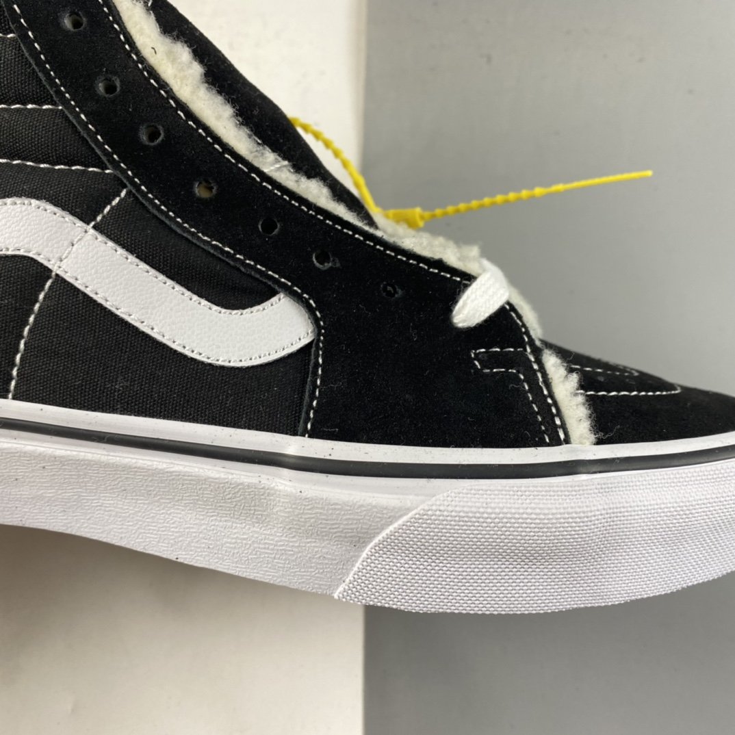 Vans Sk8-Hi Vans Classic High Top Plus Velvet VN000D5IB8C