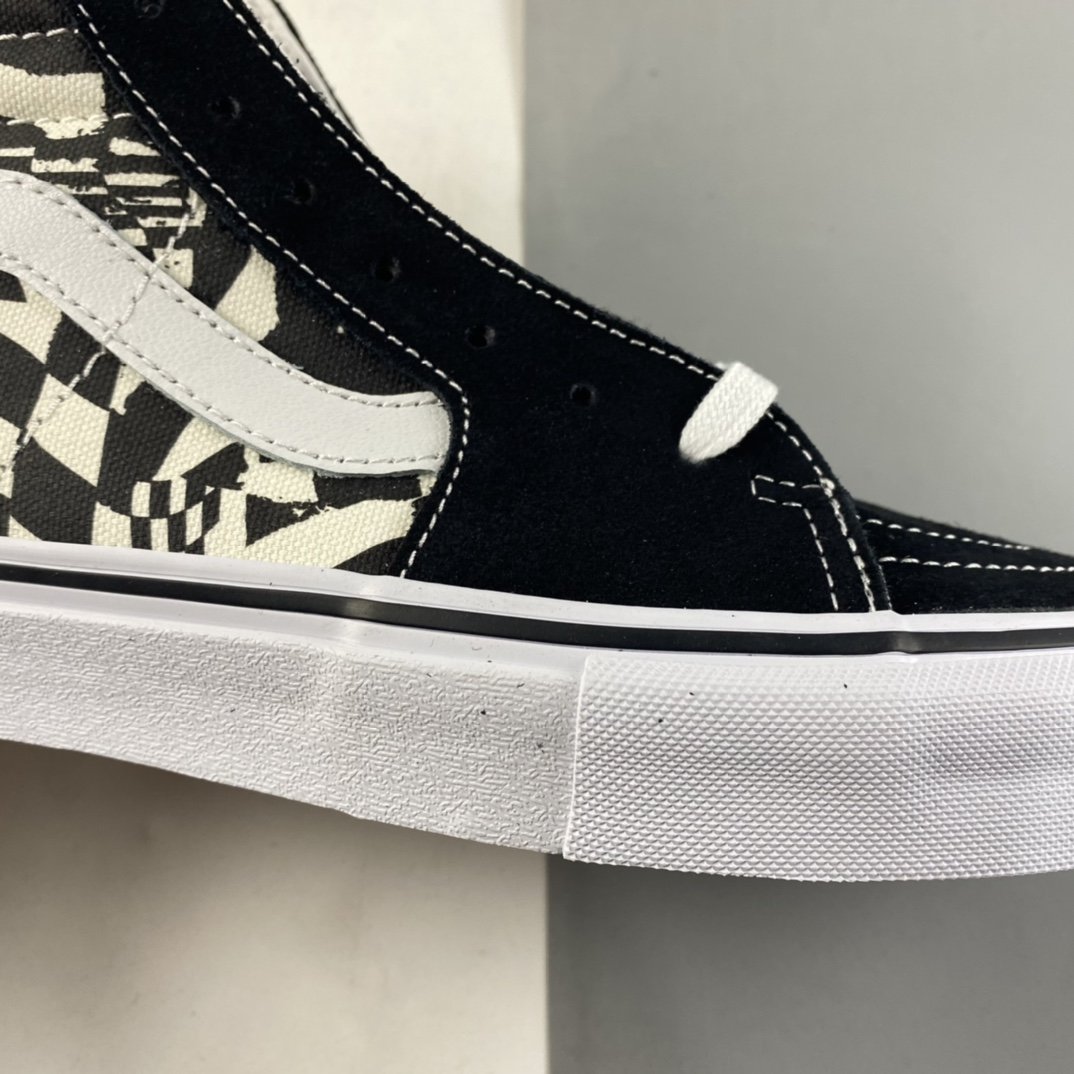 Vans Sk8-Hi Vans official black and white checkerboard side stripe professional skateboard shoes VN0A5FCC9CU