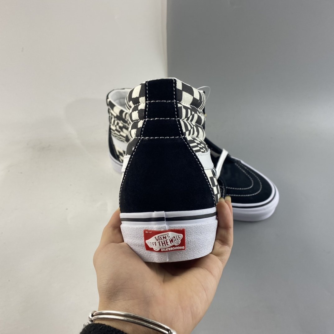 Vans Sk8-Hi Vans official black and white checkerboard side stripe professional skateboard shoes VN0A5FCC9CU