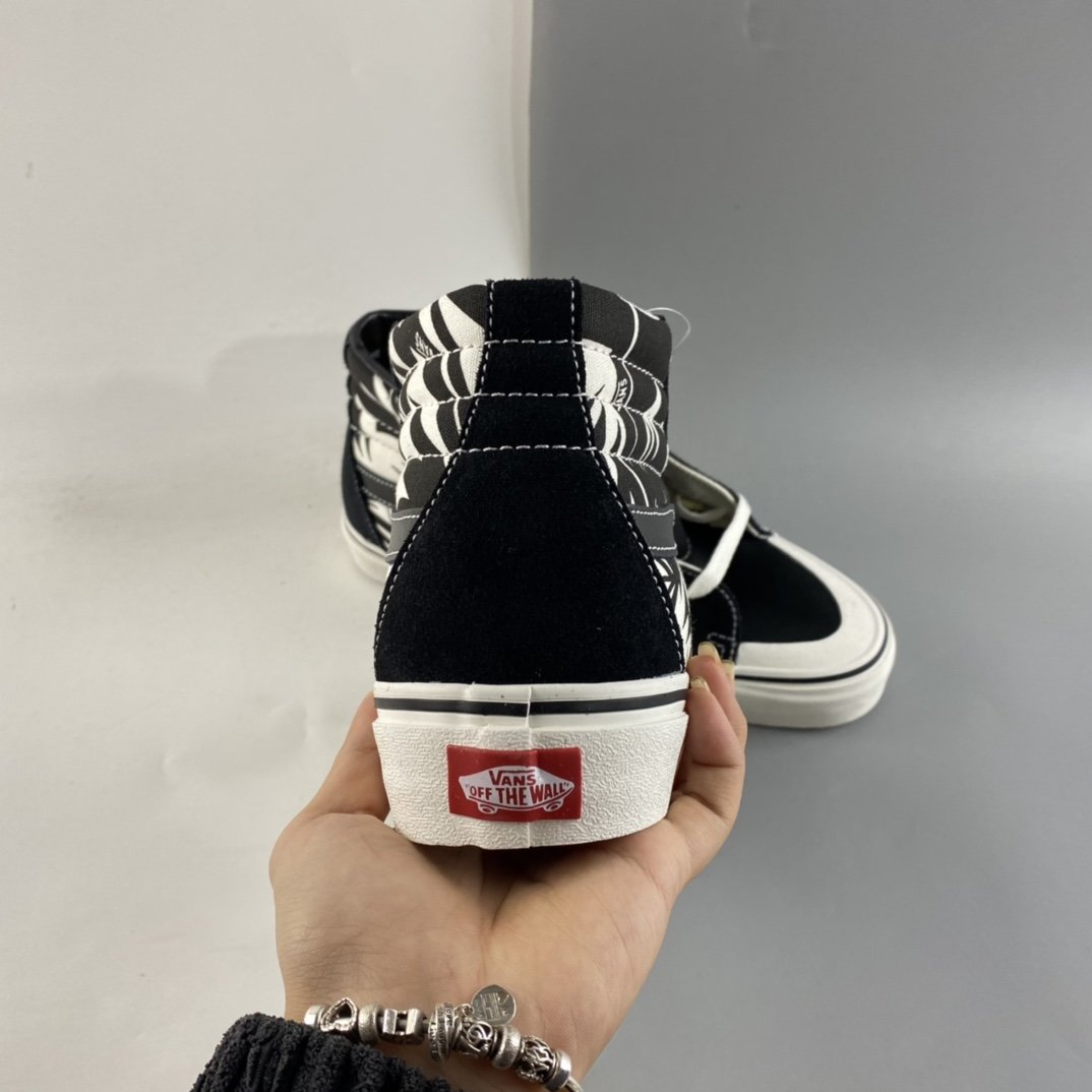 Vans SK8-Hi Vans black and white print high-top sneakers VN0A3MV136K