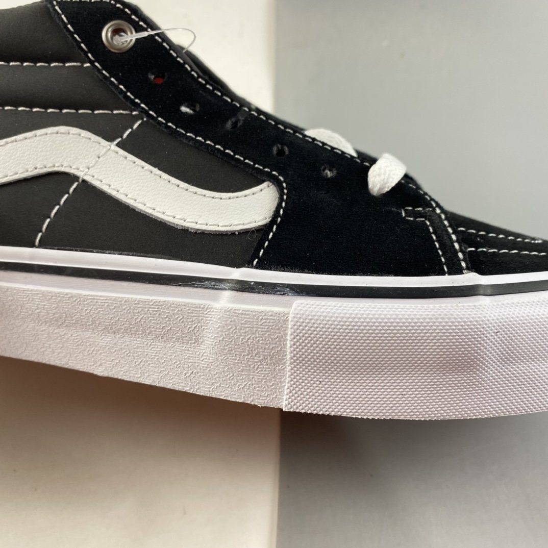 Vans SKate SK8-Mid Black and White Classic Mid Side Checkerboard Suede Canvas Skateboard Shoes VN0A5FCG625