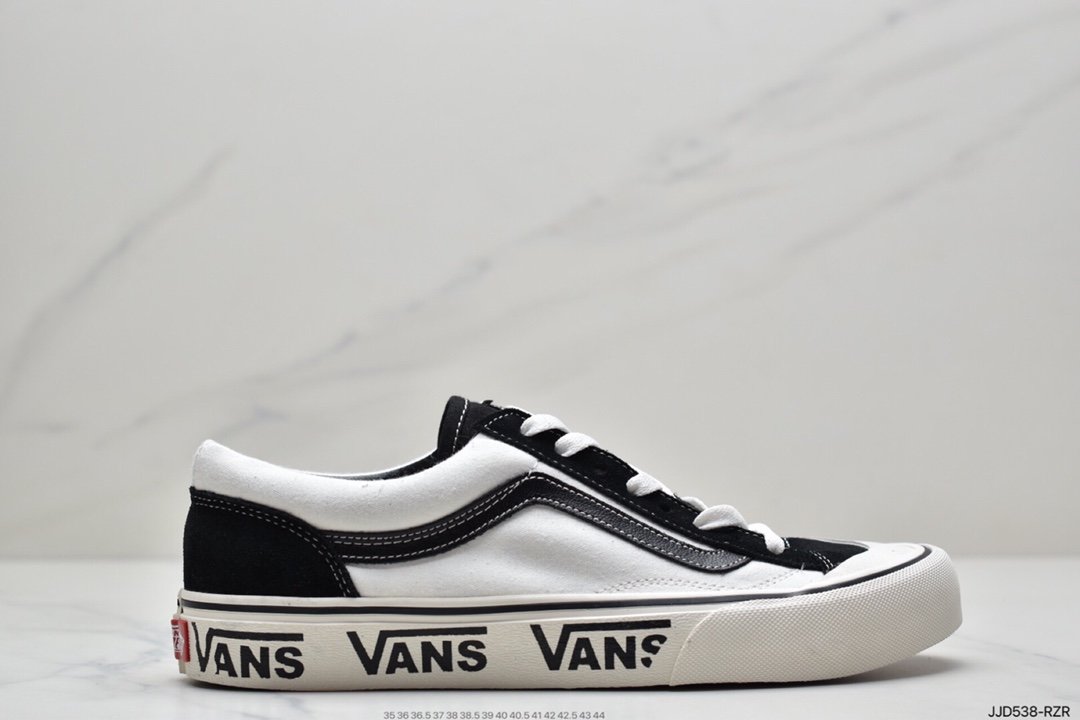 Vans Old Skool Classic Low-Top Sneakers