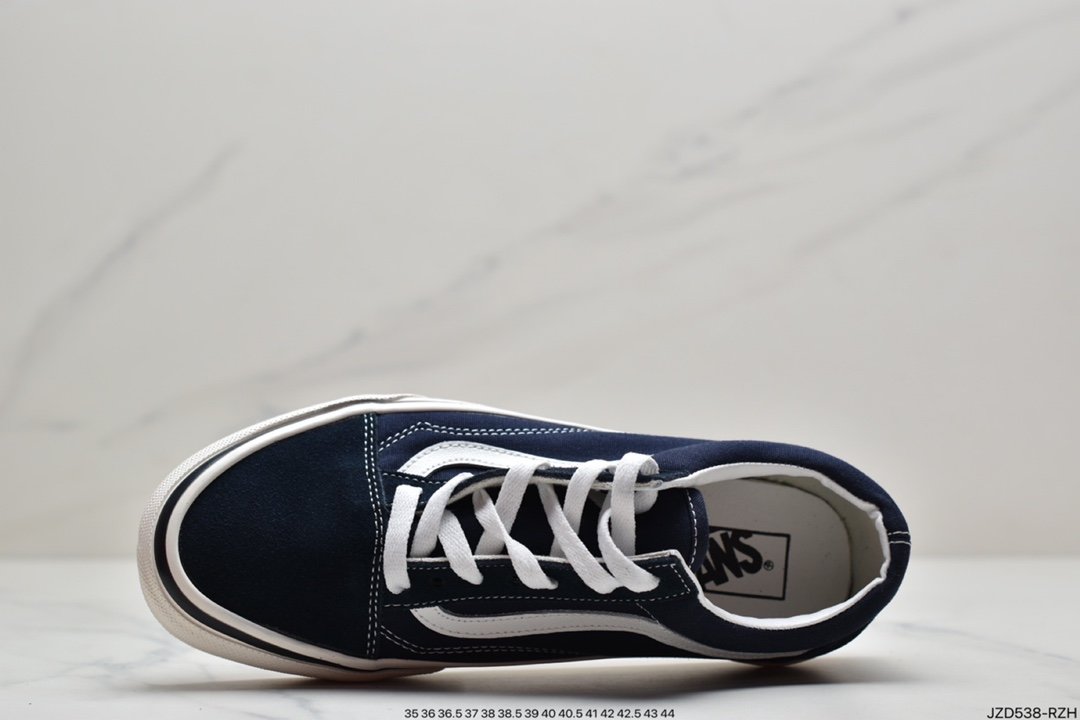 Vans Old Skool Classic Low-Top Sneakers