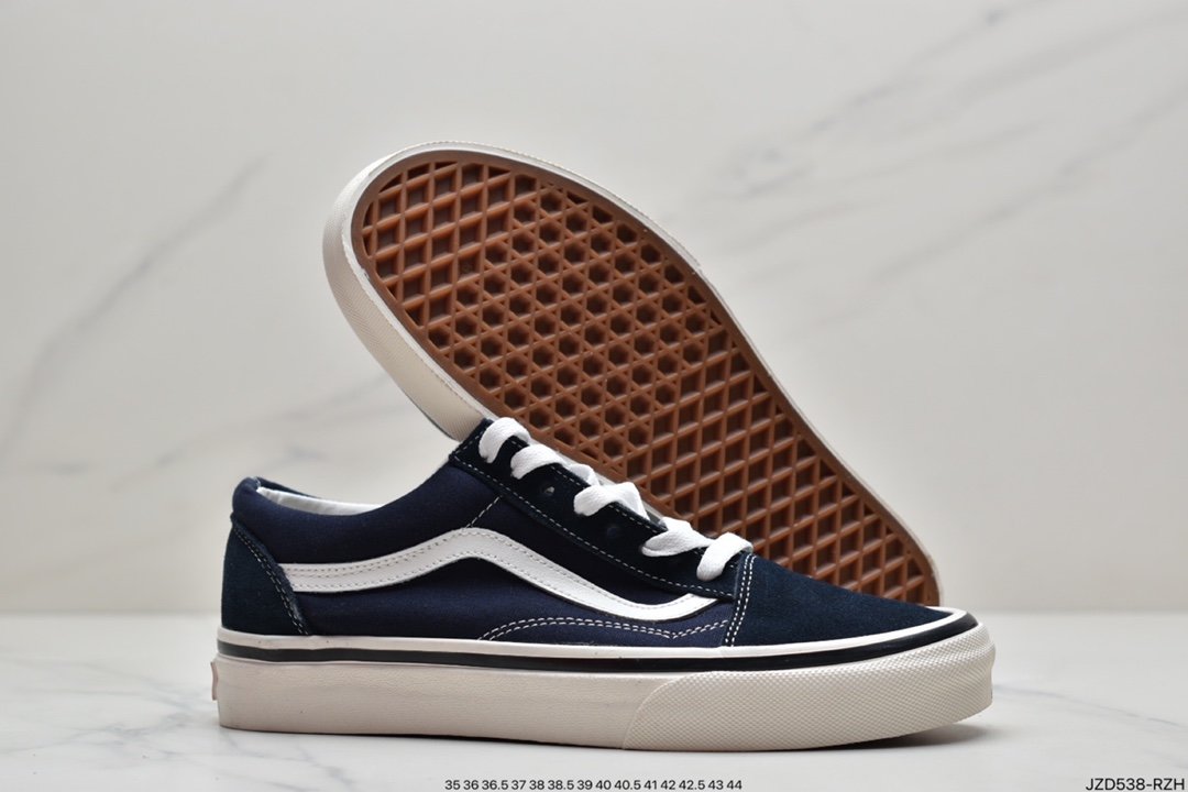 Vans Old Skool Classic Low-Top Sneakers