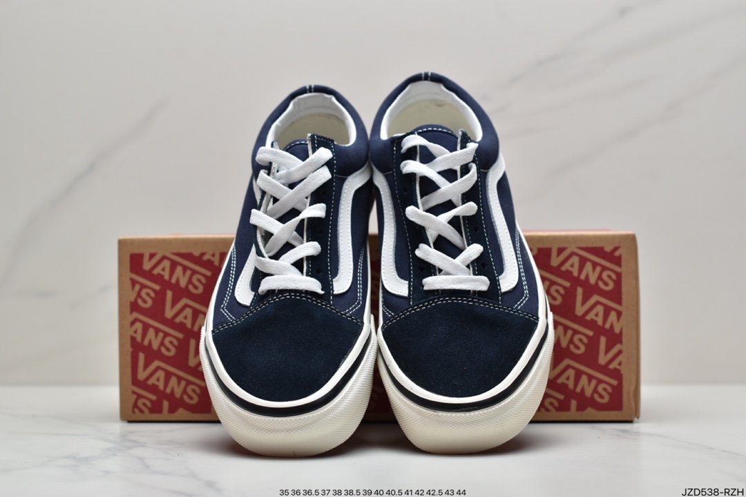 Vans Old Skool Classic Low-Top Sneakers