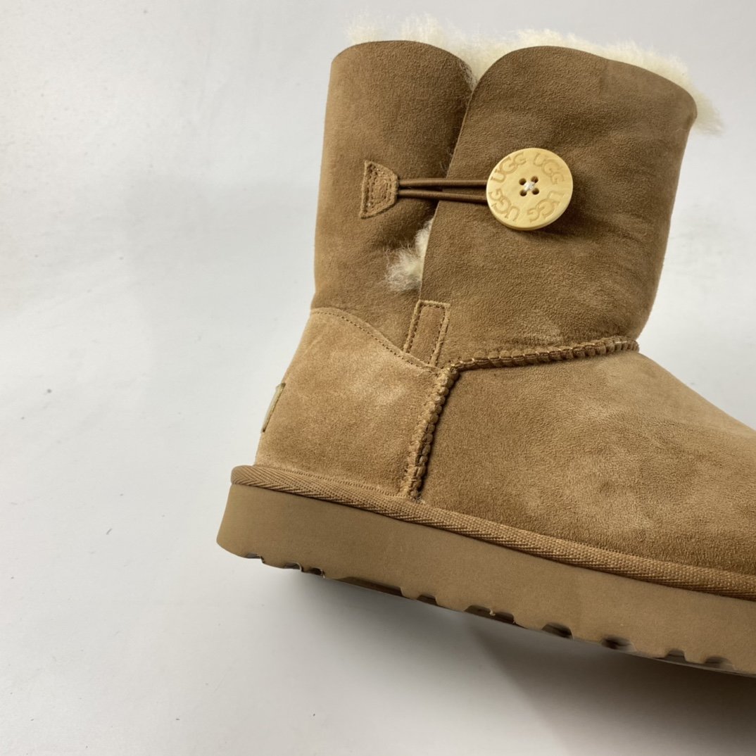 UGG official classic button series sheepskin and fur snow boots 1016226 purchasing level