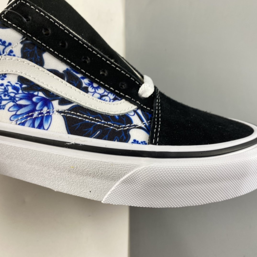 Vans Old Skool Vans Official Blue Flower Print Side Stripe Low-Top Sneakers VN0A7Q2JY6Z