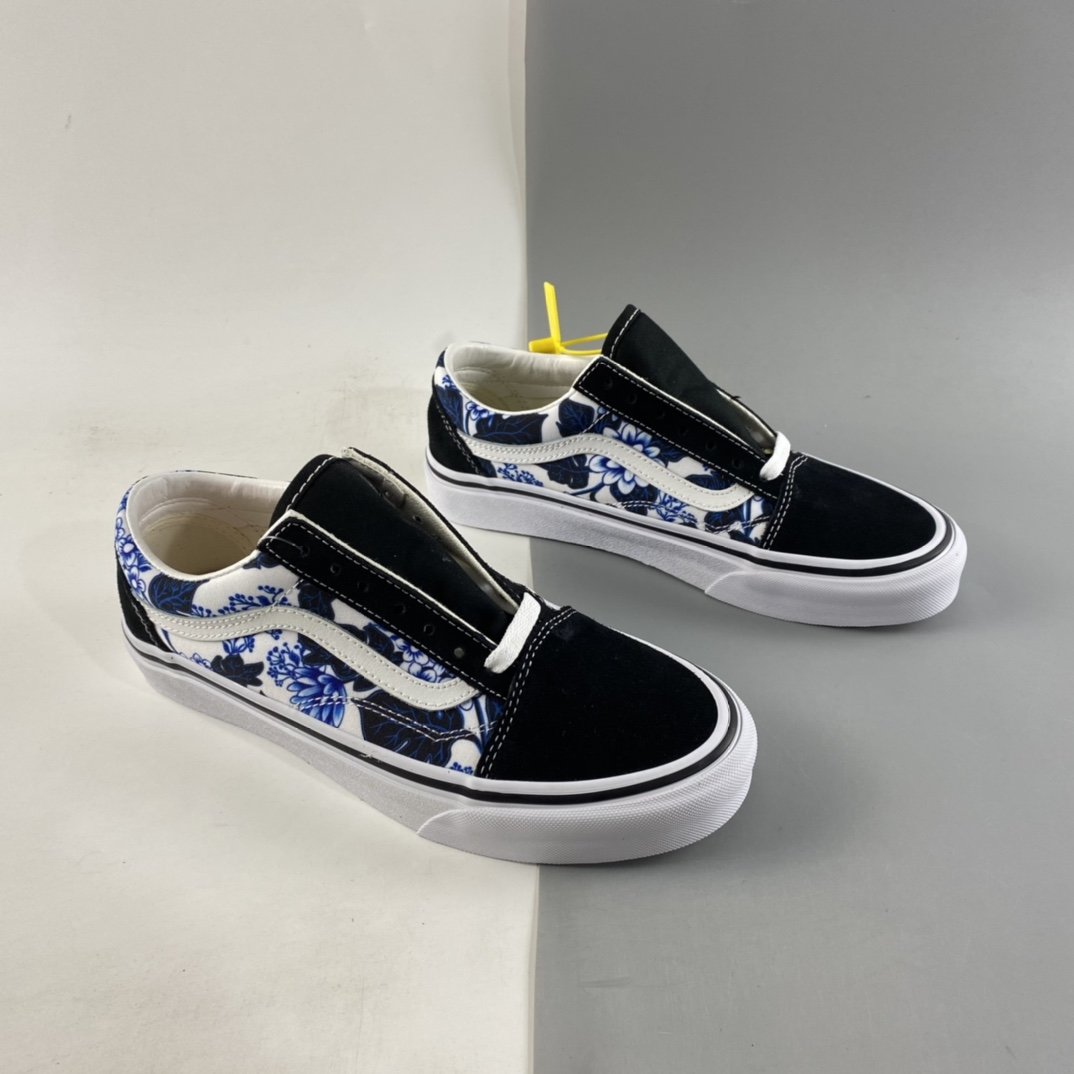 Vans Old Skool Vans Official Blue Flower Print Side Stripe Low-Top Sneakers VN0A7Q2JY6Z