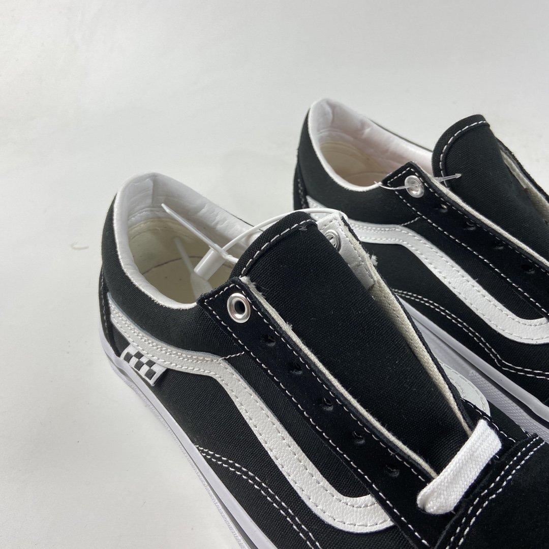 Vans Skate Classics Old Skool Black and White Classic Skateboard Shoes VN0A5FCBY28